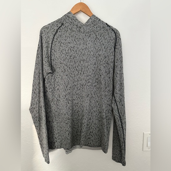 Lululemon license to train hoodie in dark gray pattern men’s medium like new - Picture 2 of 4